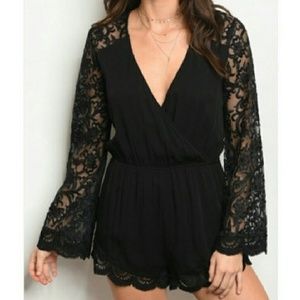 🔥NWT Alexandria black lace romper🔥